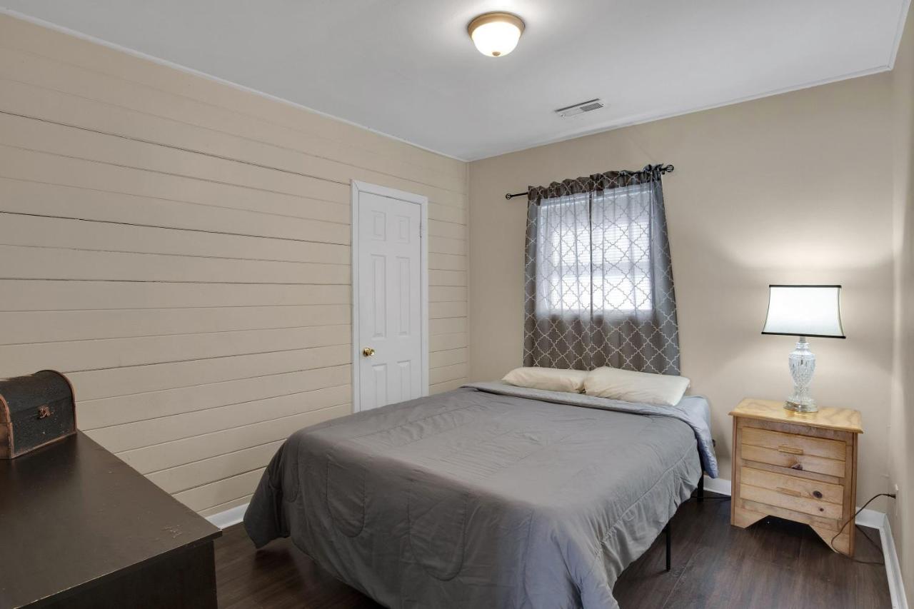 2-Bedroom Pet-Friendly Apartment In East Knoxville Exterior photo