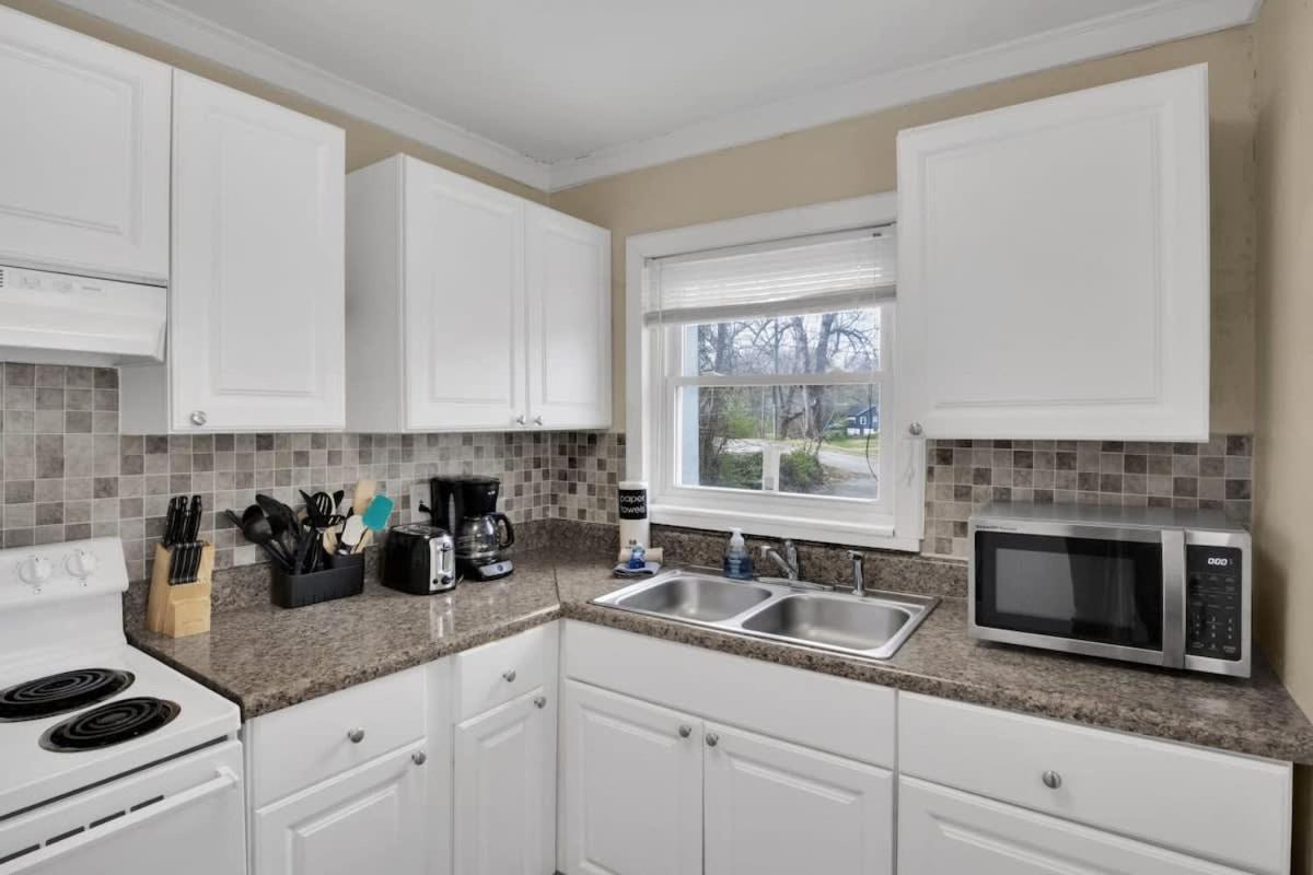 2-Bedroom Pet-Friendly Apartment In East Knoxville Exterior photo